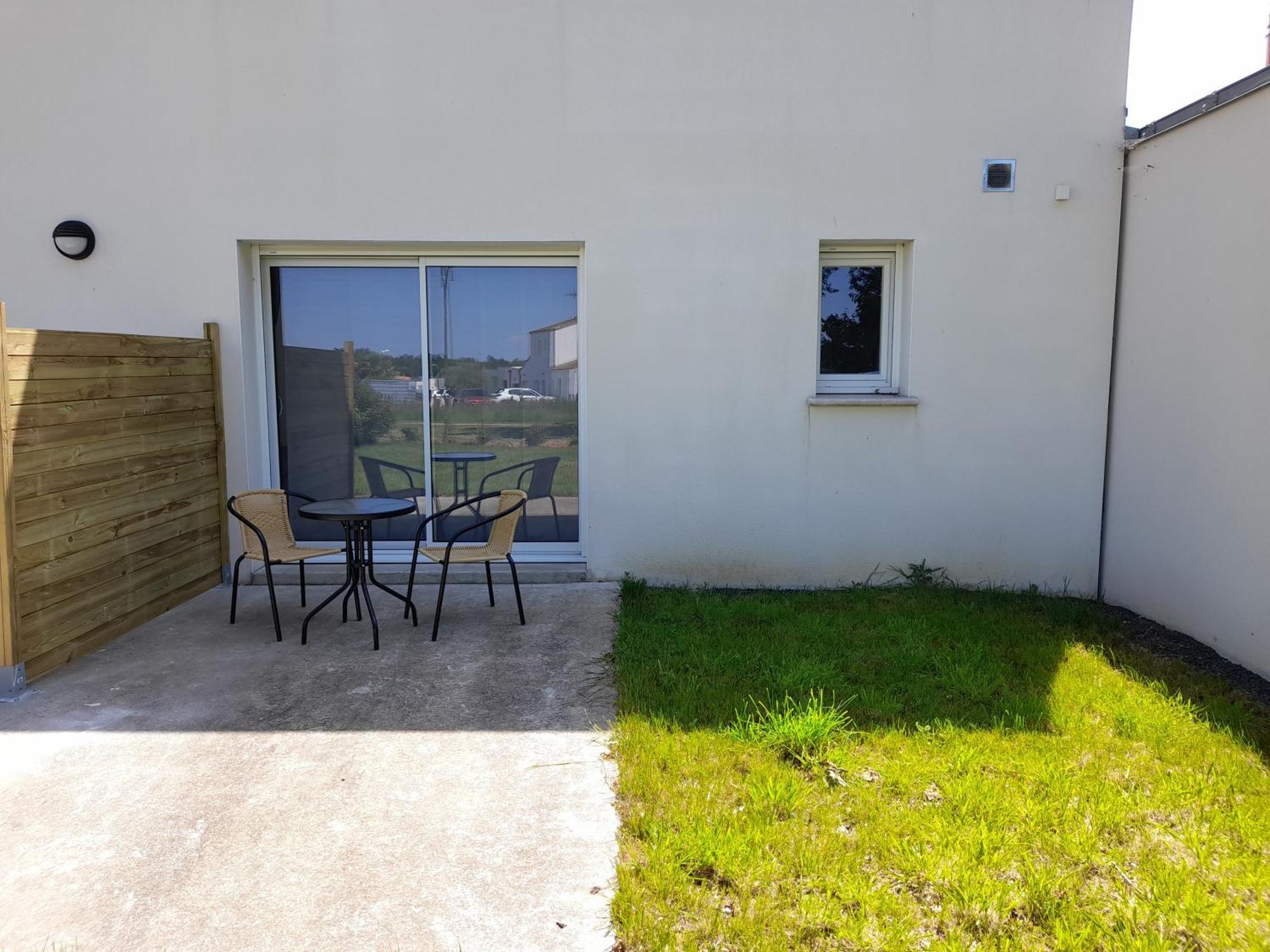 Studio Lumineux Avec Terrasse La Roche-sur-Yon Kültér fotó